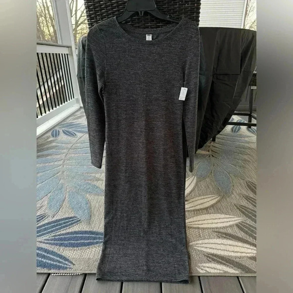 Old Navy NWT Long Sleeve Lightweight Sweater Midi Dress Size XS - Gray - Picture 1 of 6